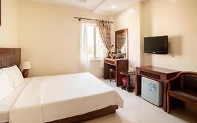 Binh Hung Hotel